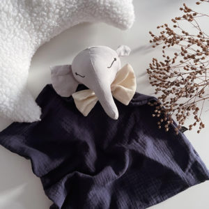 Atelier Maurice – Doudou-lange Eléphant – Marine