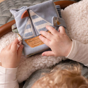 Little Dutch – Petit livre en tissu – Sailors Bay