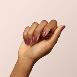 Manucurist – Vernis à ongles SEMI-PERMANENT green flash 15ml – Victoria Plum