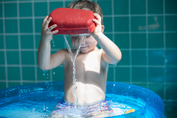 Plantoys-bateau-de-bain-rouge-4