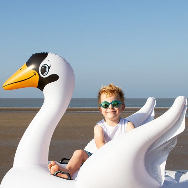 KIDS_ROZZ_PEACK_lifestyle2