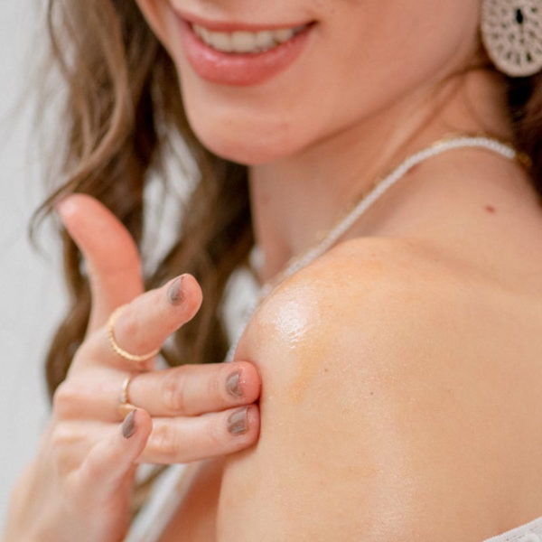 huile-scintillante-illuminatrice-bio-01-gold--2