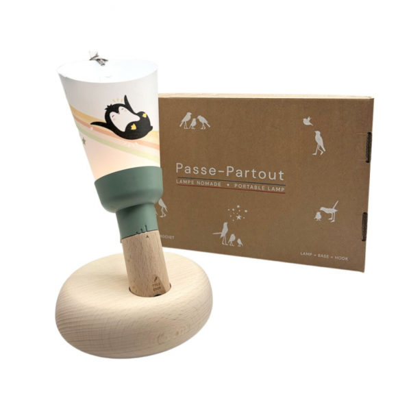 coffret-lampe-nomade-5-en-1-augustin-sur-son-arc-en-ciel