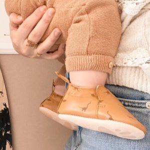 Easy Peasy – Chausson d’intérieur souple blumoo – Dinosaures camel