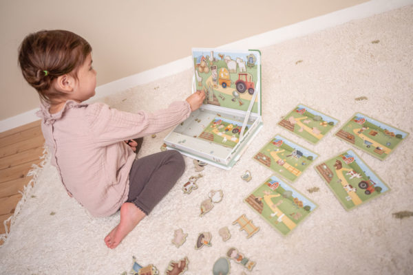 0008335_magnet-puzzle-little-farm-fsc