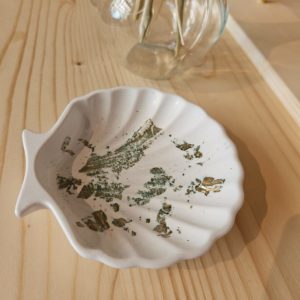 Lutry Nature – Vide poche coquillage – Blanc et doré