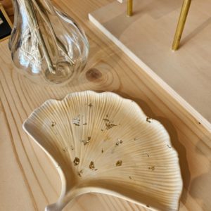 Lutry Nature – Vide poche feuille de ginkgo – Blanc, doré et bronze