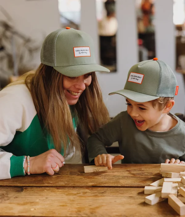 casquette-enfants-bebes-cool-mums-only-trucker-khaki-hello-hossy.jpg