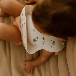Zakuw – Bavoir en silicone – Abricots