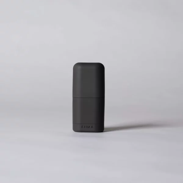 KIIMA_Deodorantapplicator_BlackSandBeach_closed2_10a83982-941a-43ad-81dd-ca9e2f9c038d